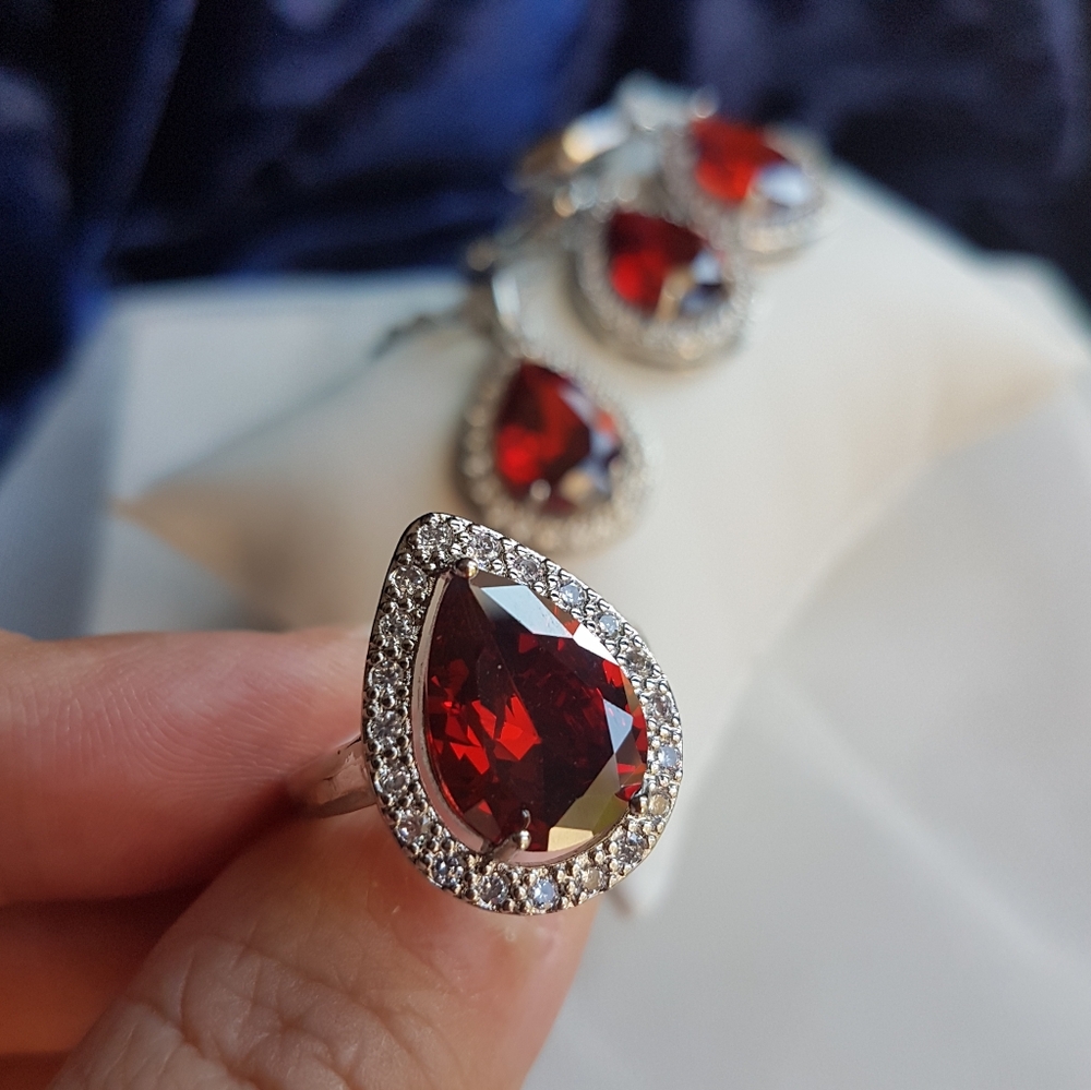 Swarovski Elements 925 Sterling Silver Red Teardrop Necklace & Earrings SET NEW - Picture 7 of 15
